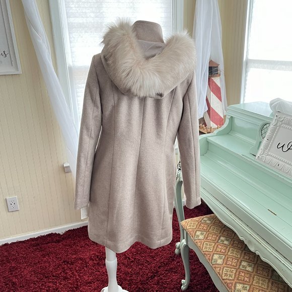 Cole Haan Faux Fur Trimmed Hooded Coat sz 8 NWT - Picture 8 of 11